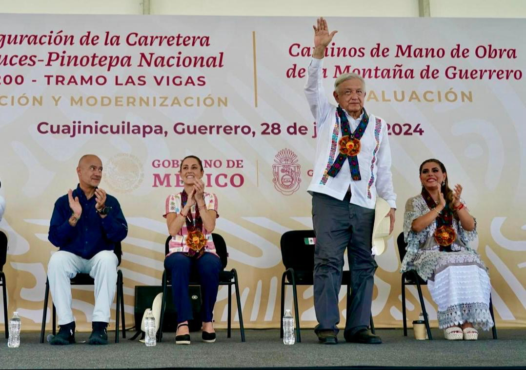 Inauguran tramo Las Vigas de la carretera Las Cruces-Pinotepa Nacional.