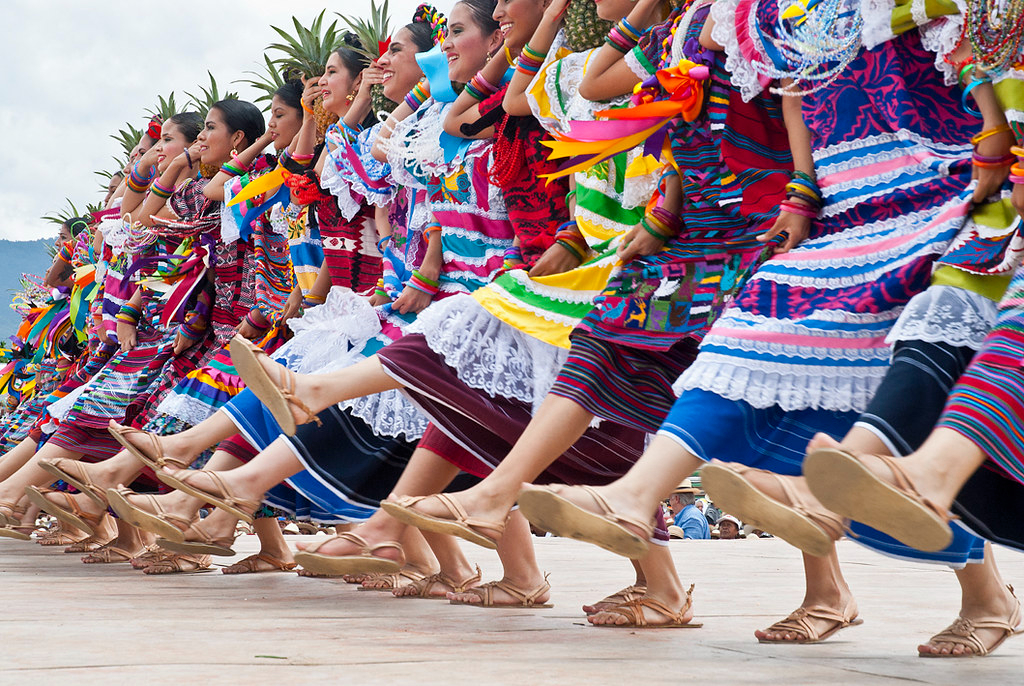 EL baile de  Flor de Piña tiene 66 años