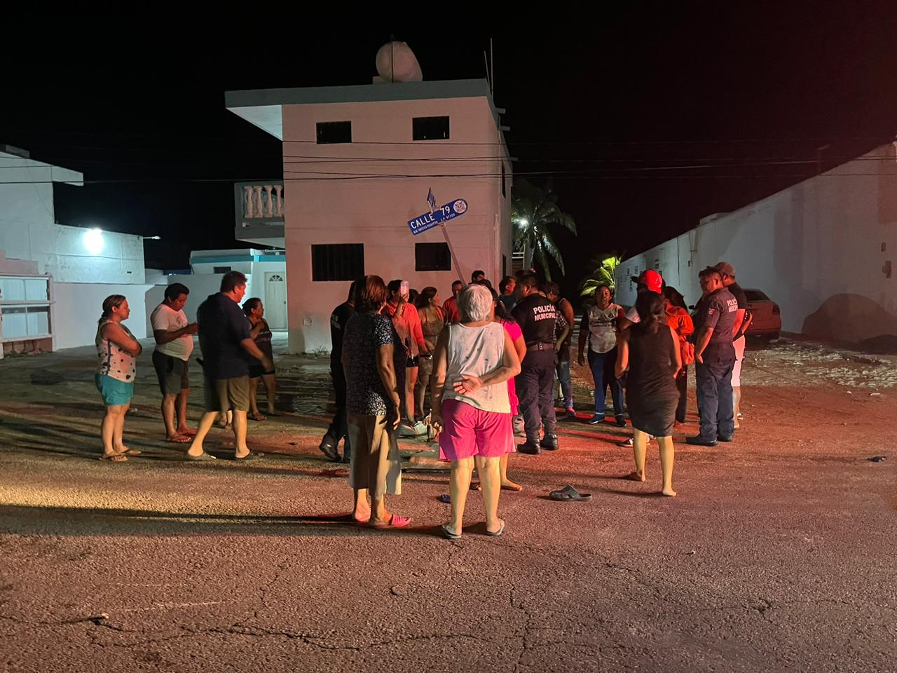 Policías discutieron con allegados del motociclista