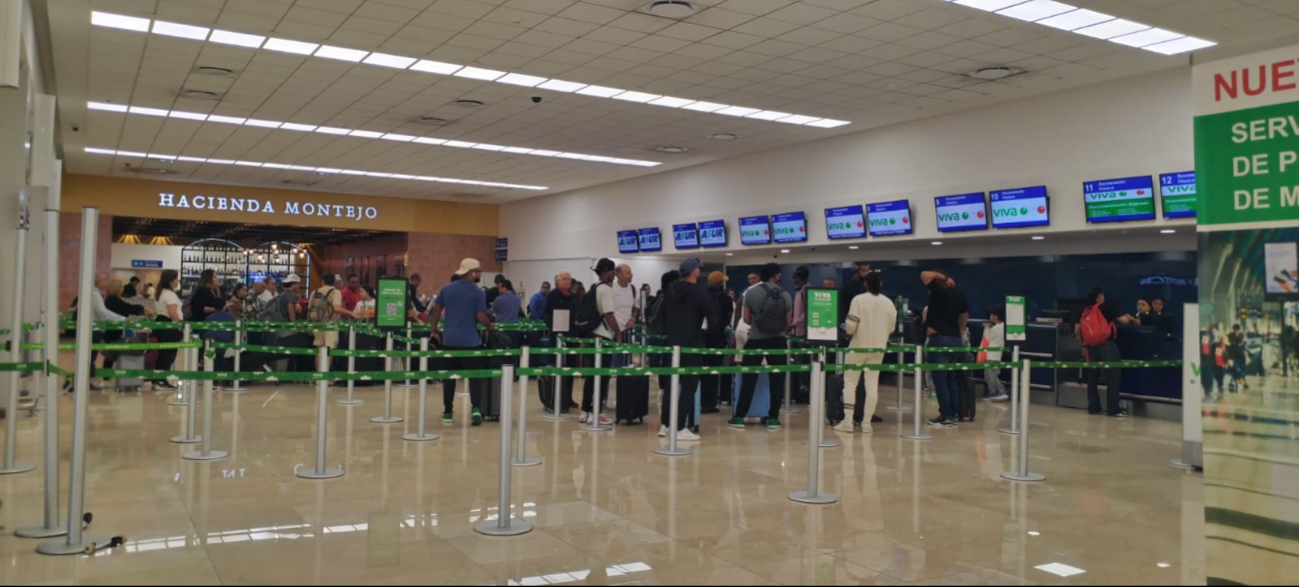 Un vuelo de VivaAerobus fue el más retrasado