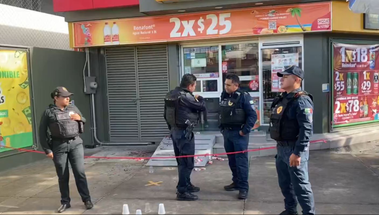 En Iztapalapa, un agente de la SSC resultó herido en un robo a tienda.