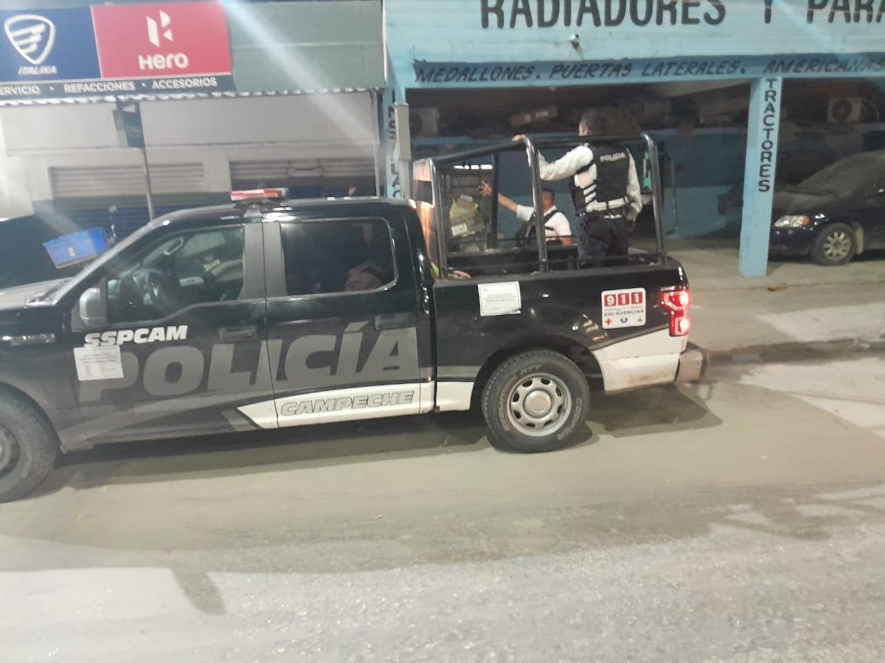 Policías detuvieron a ambos sujetos en Palizada