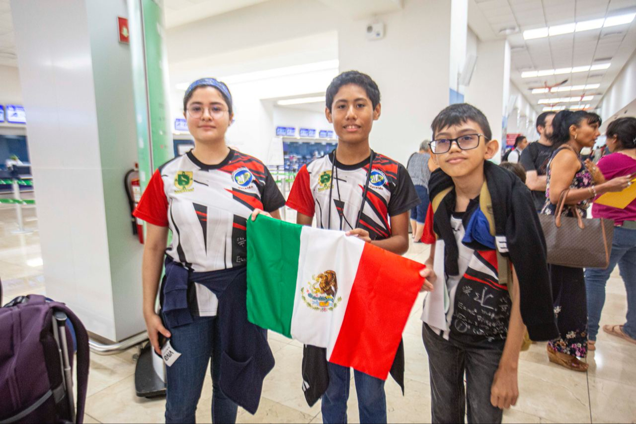 Fueron tres yucatecos los que viajaron a la India