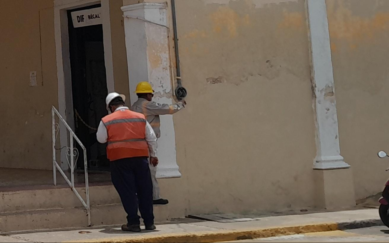 Trabajadores de la CFE descubrieron que el inmueble usaba un “diablito” para tener energía