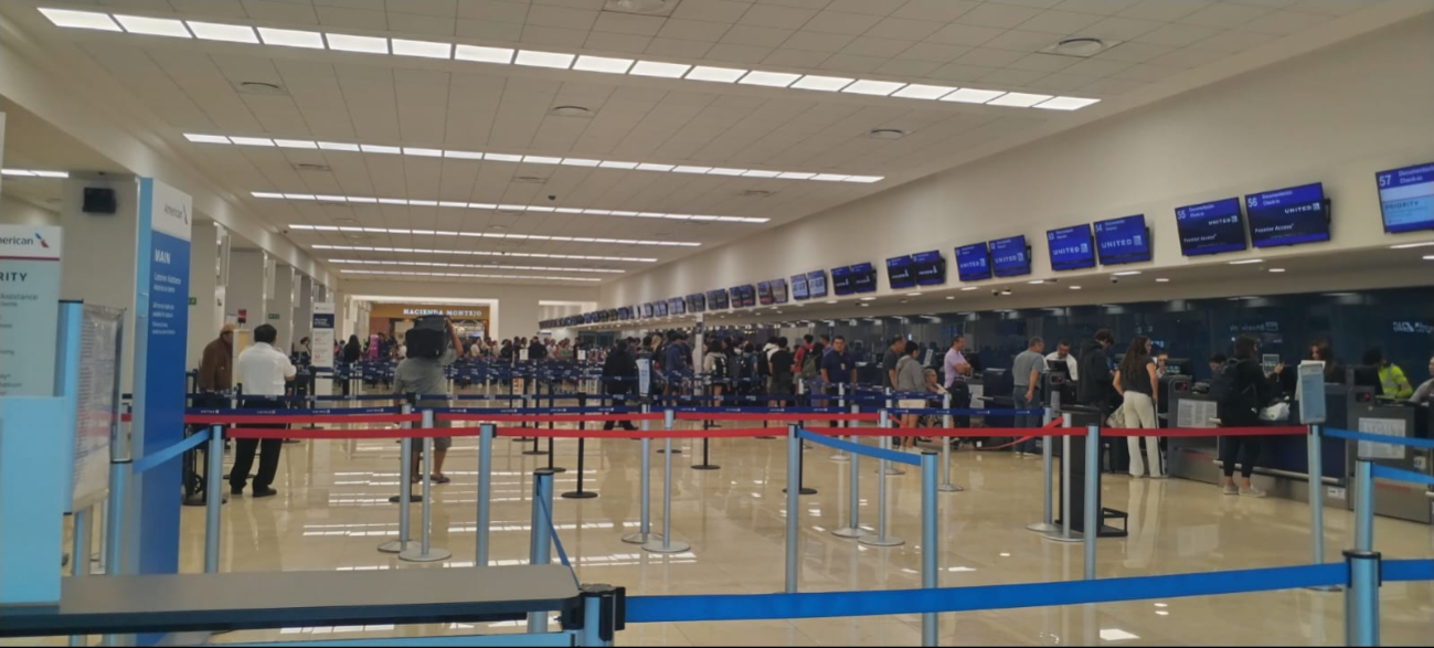 Vuelo a Houston se retrasa más de dos horas en el aeropuerto de Mérida