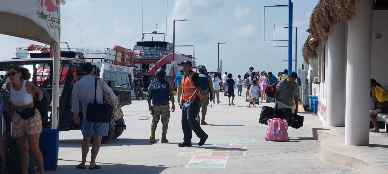 Son más de 4 mil personas los que se quedarán en Holbox