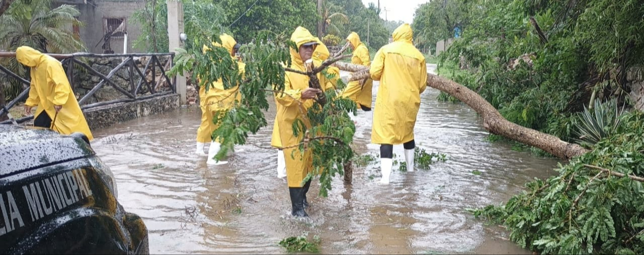 Hay calles encharcadas en los municipios