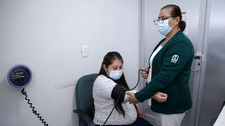 IMSS Bienestar abre vacantes en el área de enfermería, conoce cómo postularte