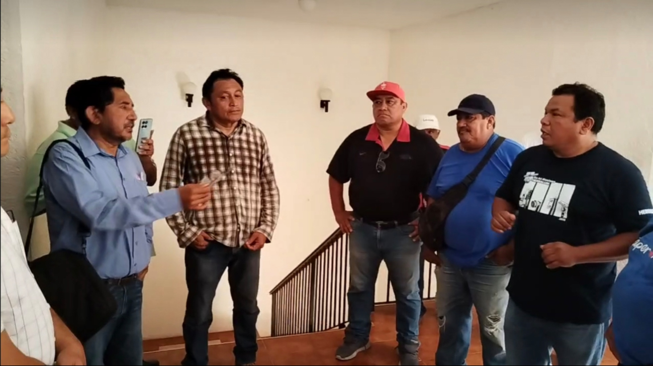 Delegados del SUTSGM confrontan a Luis Chab Ruiz, exigiendo transparencia sobre el gasto de las cuotas sindicales.