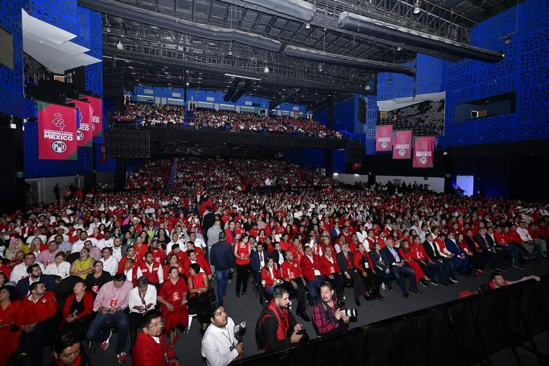 Durante la XXIV Asamblea Nacional del PRI, se aprobaron reformas estatutarias y se menciona que Moreno Cárdenas podría reelegirse 8 años más.