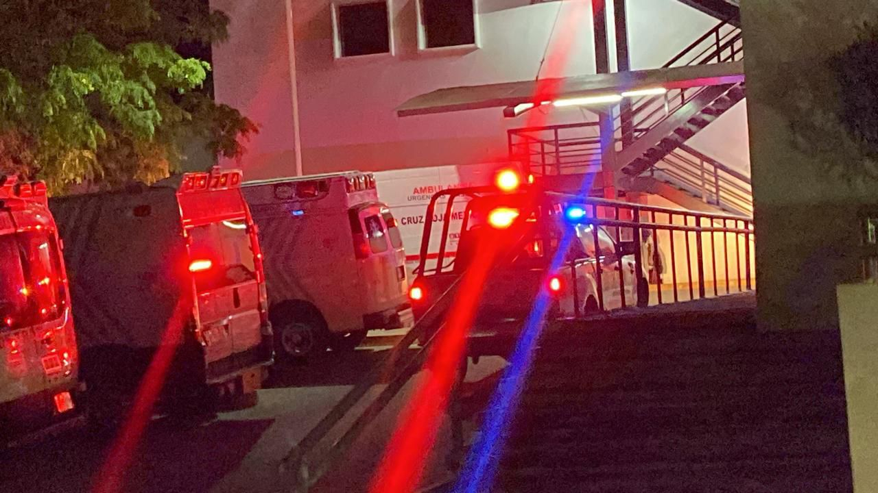 El hombre fue trasladado en ambulancia al hospital