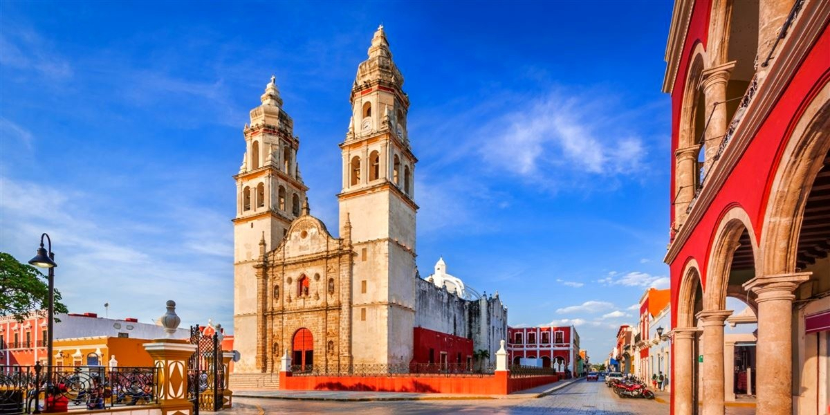 La Catedral de Nuestra Señora de la Purísima Concepción es la iglesia principal de la Diócesis de Campeche, construida entre los siglos XVI y XVIII.