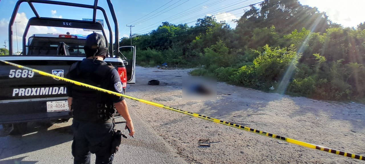 Hallan un cadáver en la carretera Cancún a Chetumal