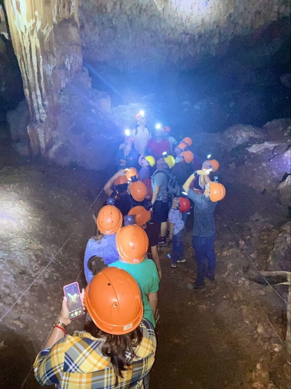 Se realizan exploraciones en las Grutas Chocantes