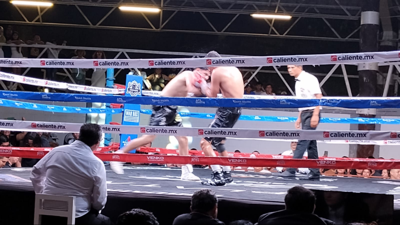 Batalla de boxeo en Playa del Carmen