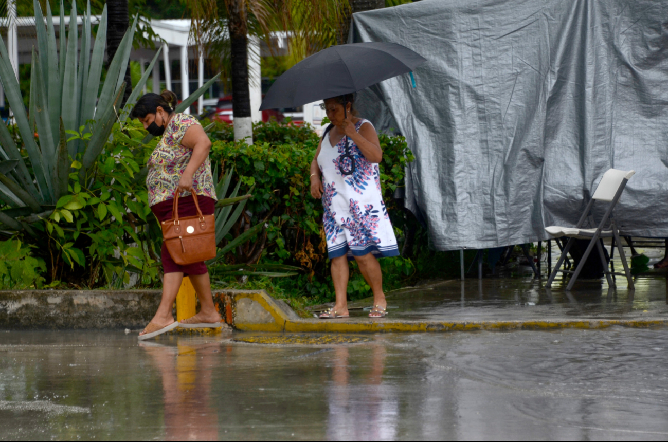 La onda tropical número 19 generará lluvias y chubascos en Quintana Roo, con ambiente caluroso y vientos del norte y noreste.