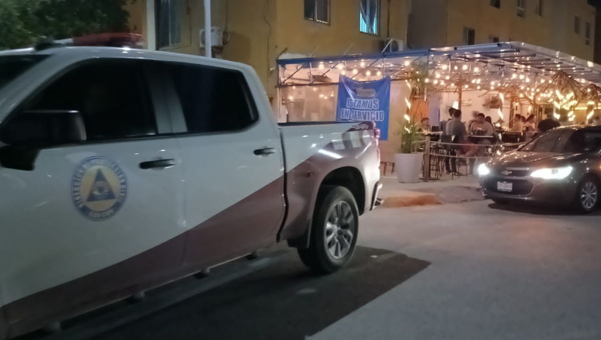 Menor sufre quemaduras al recibir una descarga eléctrica dentro de un bar en Cancún: VIDEO