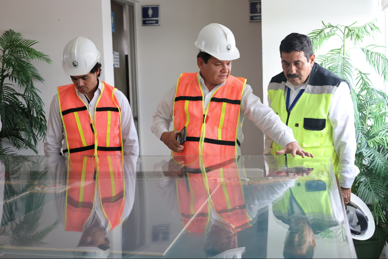 La visita fue organizada por ASIPONA y SEMAR, con la presencia del Contralmirante Víctor Manuel Fernández Carrasco.