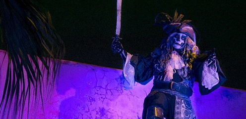 Lorencillo, una historia de piratas" es un espectáculo teatral.