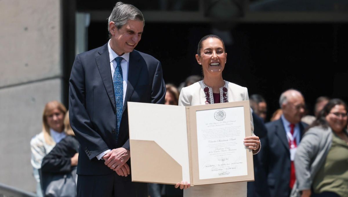 Claudia Sheinbaum al salir del TEPJF luego de recibir su constancia de mayoría como presidenta electa de México