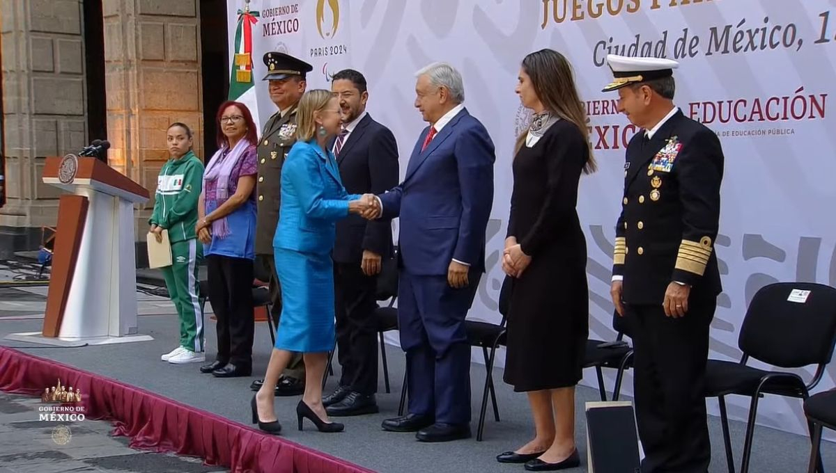 Presidente AMLO abandera delegación paralímpica que acudirá a París 2024: EN VIVO