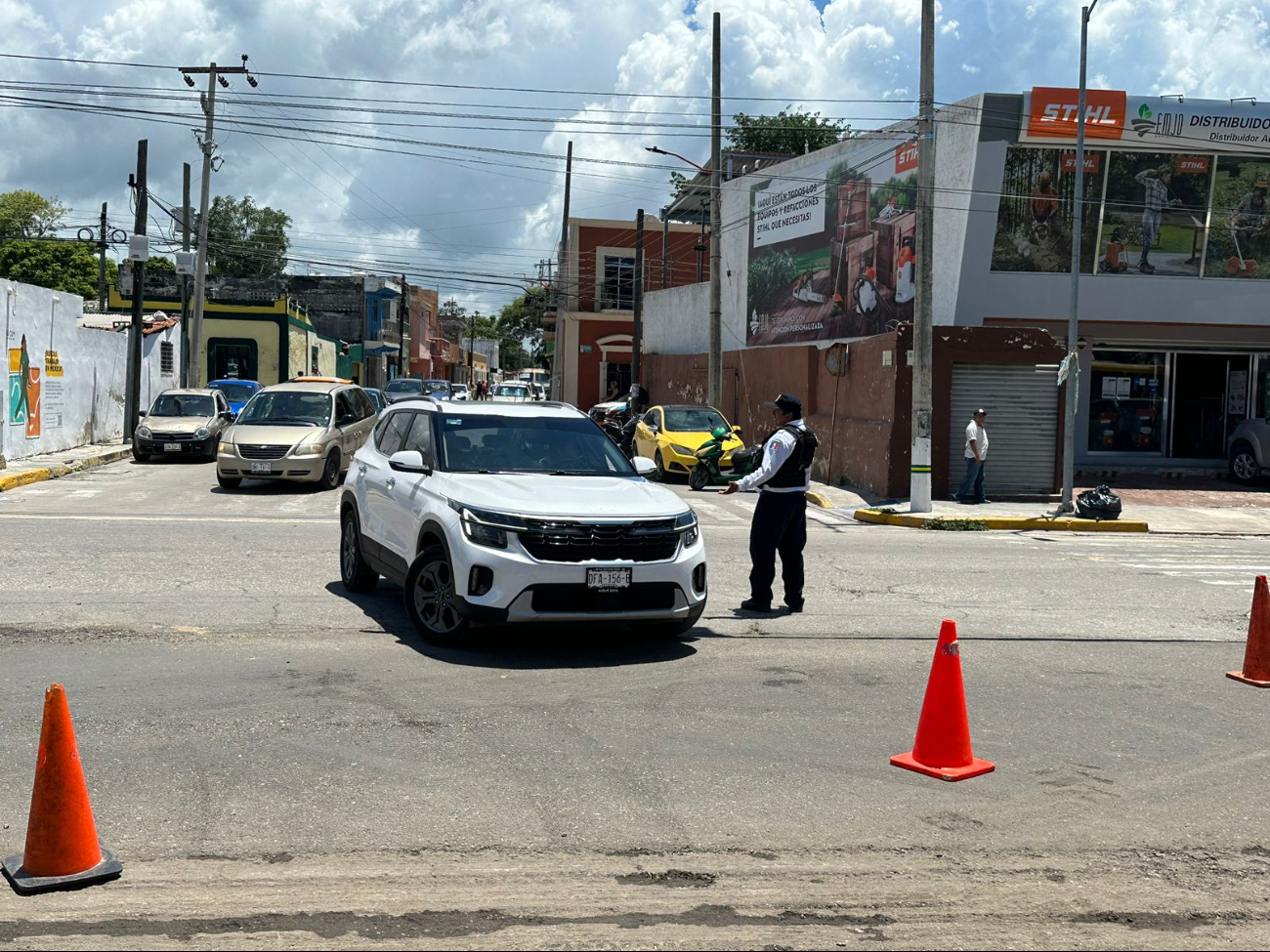 Reparaciones generan caos vehicular