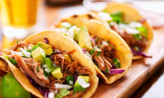 Tacos de barbacoa un remedio delicioso y eficaz para la resaca.