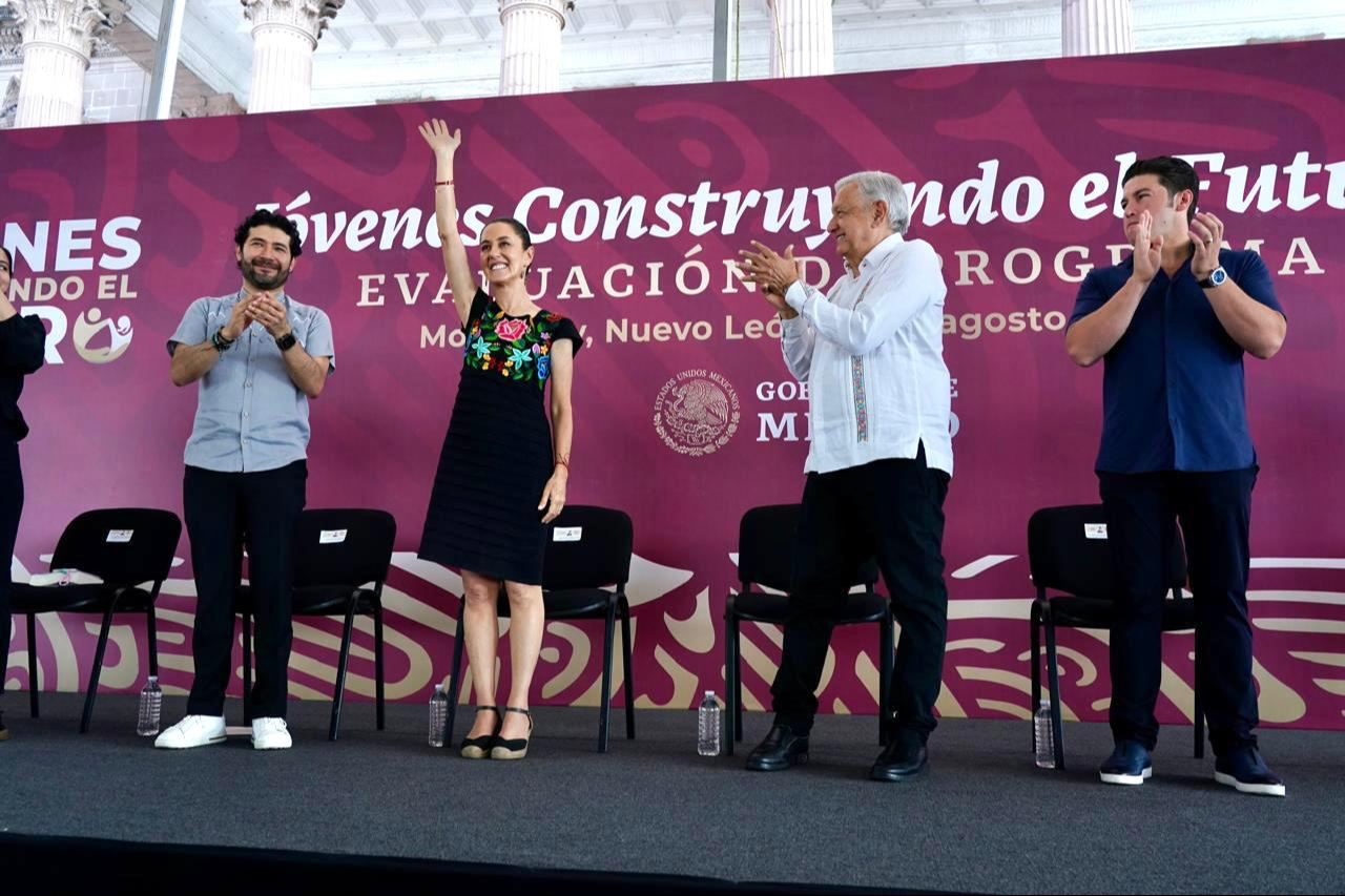 López Obrador y Sheinbaum cierran gira de transición en Nuevo León