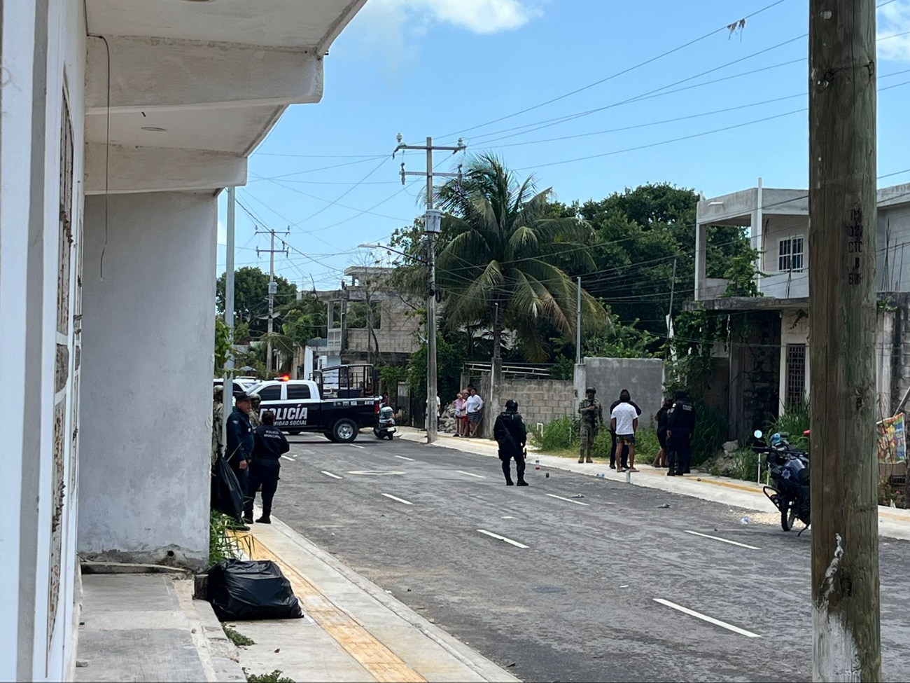 Ataque armado en Cancún deja un hombre ejecutado y otro herido