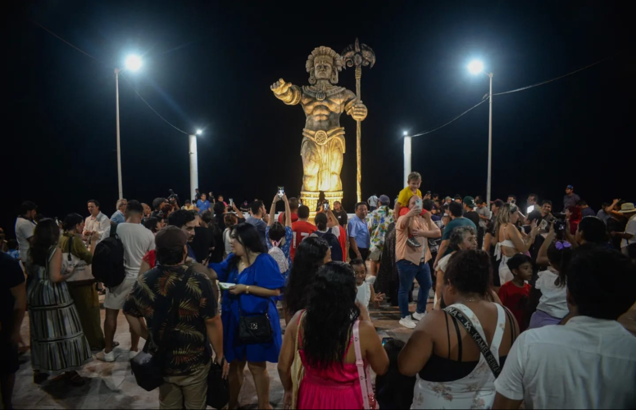 Especialistas critican a la estatua de ‘Chaac’ en Telchac Puerto; no tiene rasgos mayas, aseguran 