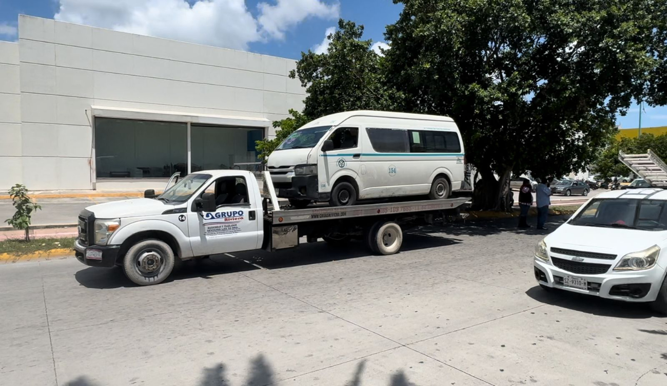 Sacan de circulación a  choferes de transporte en Playa del Carmen por aumentar la tarifa sin permiso