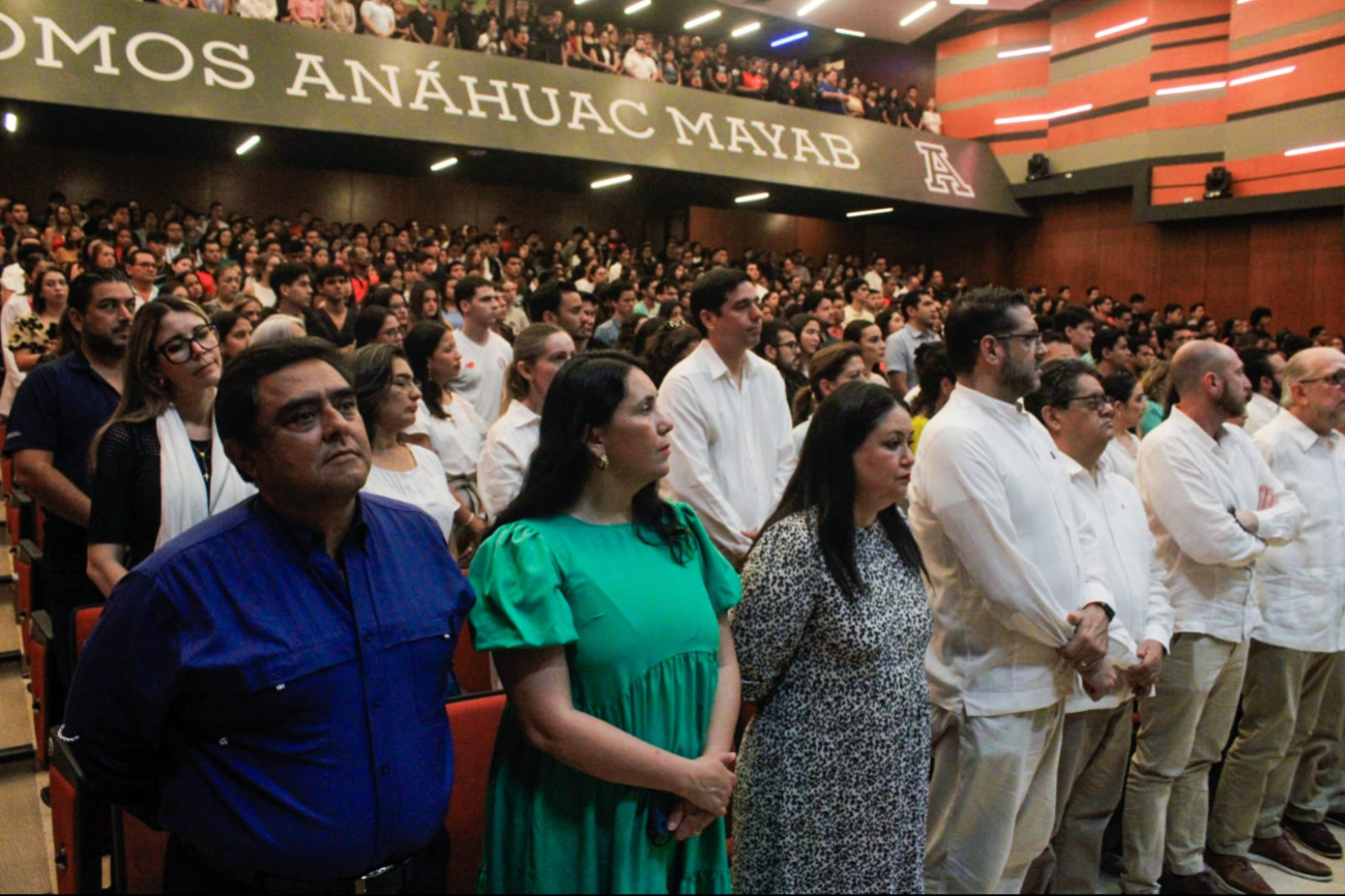 Profesores y colaboradores recibieron las bendiciones como cada inicio de semestre