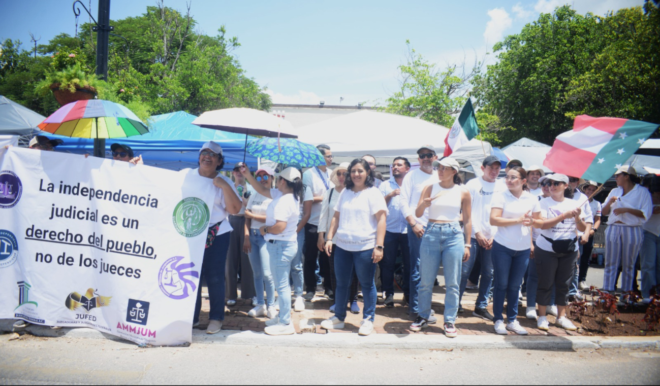 Decenas de empleados del Poder Judicial en Mérida comenzaron la manifestación