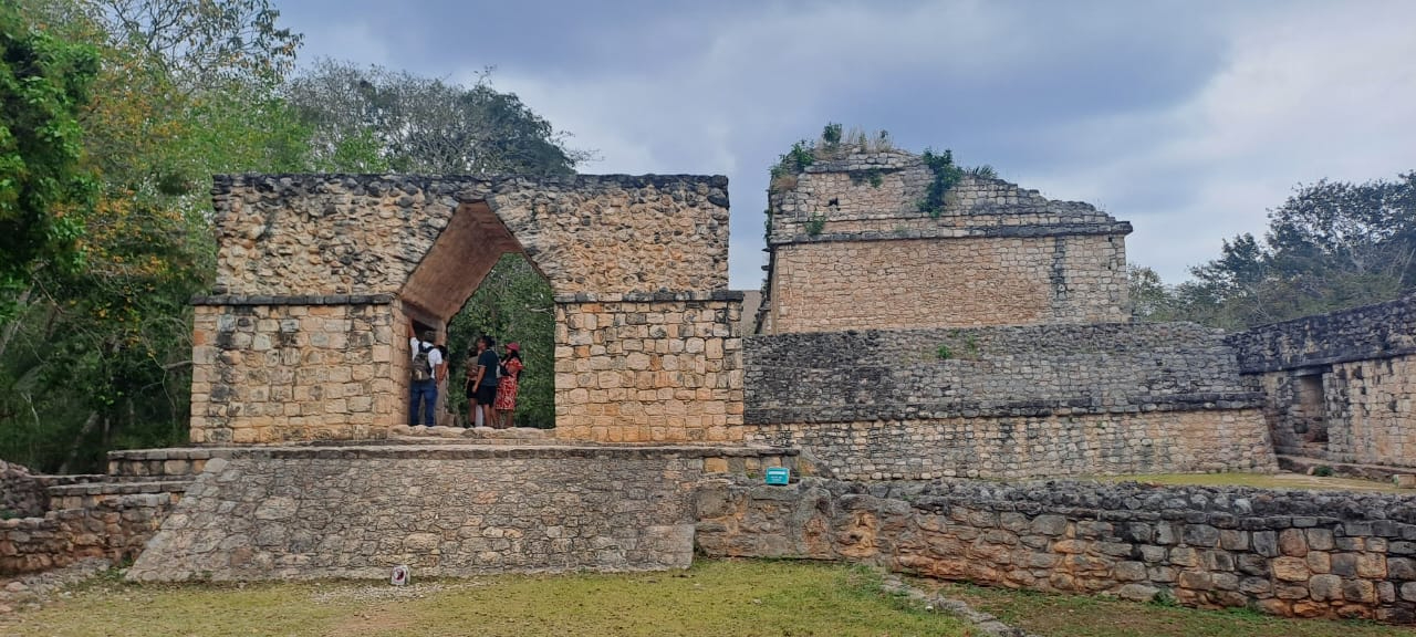 INAH desatiende a la zona arqueológica de Kulubá en Tizimín