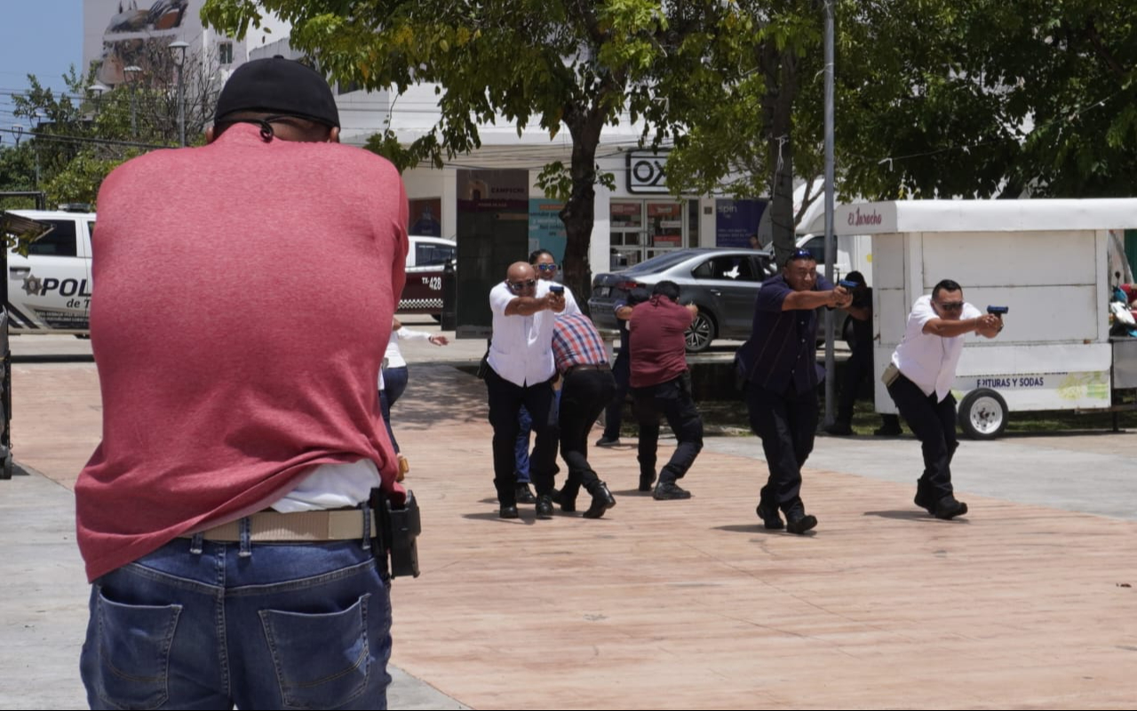 La Secretaría de Protección y Seguridad Ciudadana (SPSC) simuló un ataque mientras escoltaba a una persona.