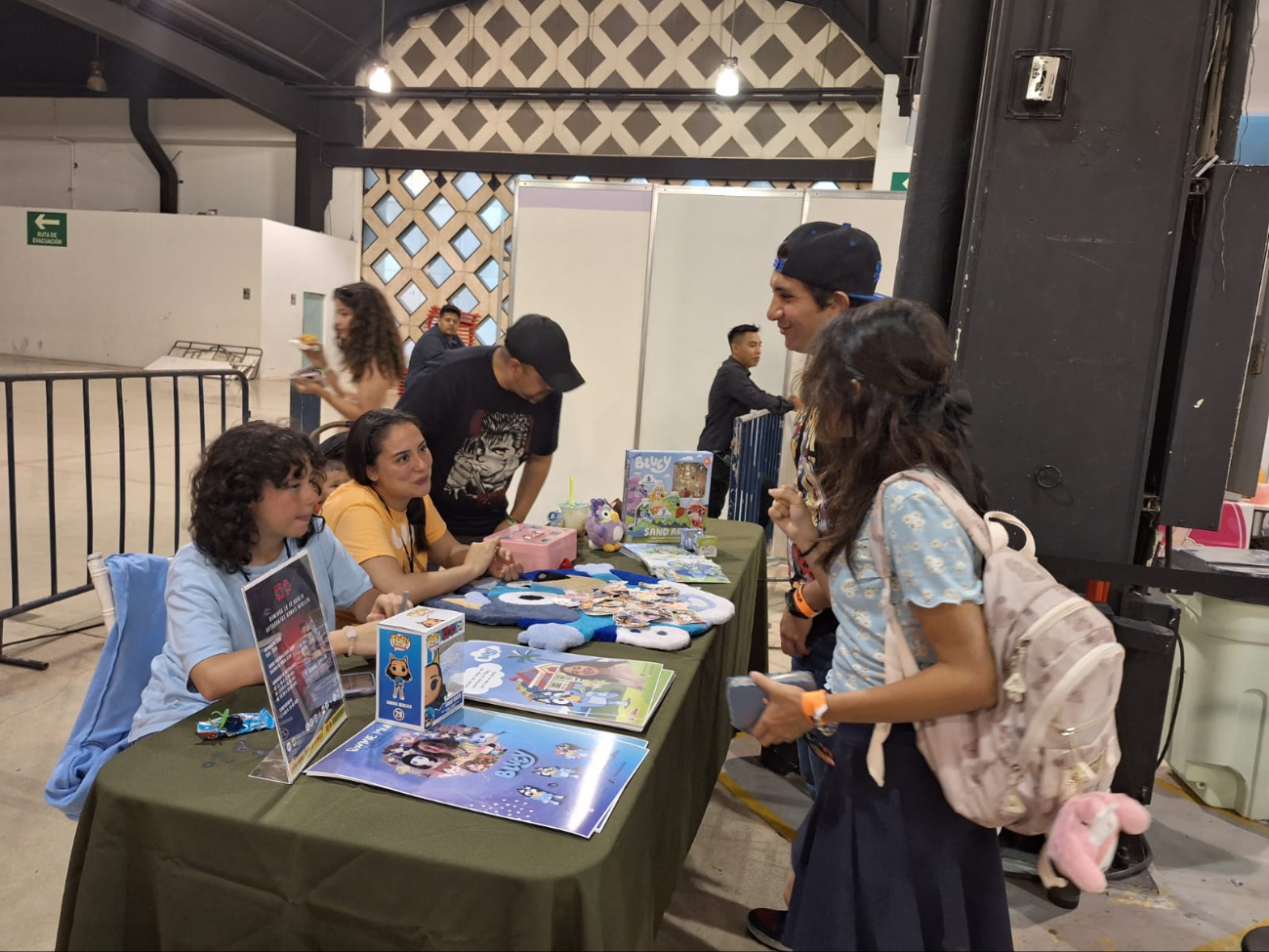 Las voces de la serie Bluey estuvieron de visita en Mérida