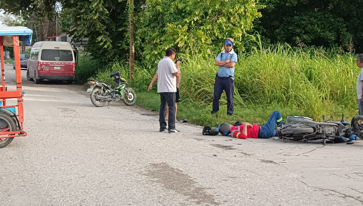 El accidente ocurrió en la mañana en la colonia Revolución, cuando la motocicleta salió intempestivamente y a exceso de velocidad.