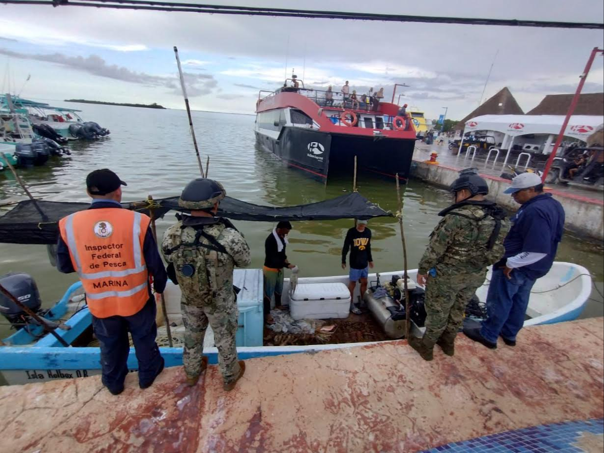 Se retuvo a la embarcación junto a su cargamento pesquero