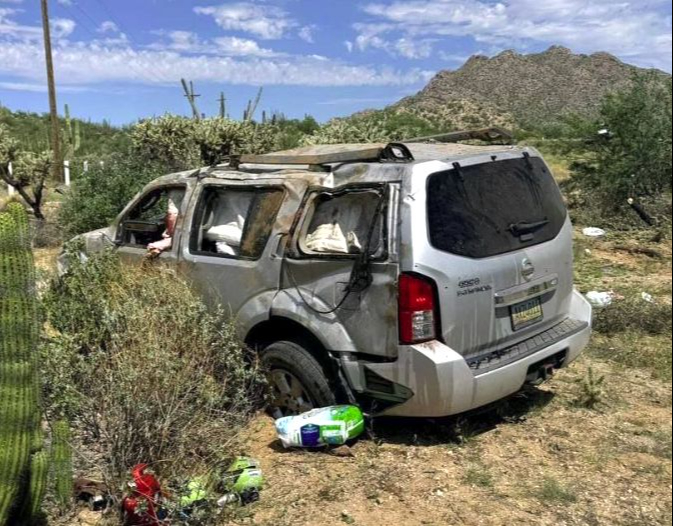 Así terminó la camioneta de las abuelitas en Caborca, Sonora