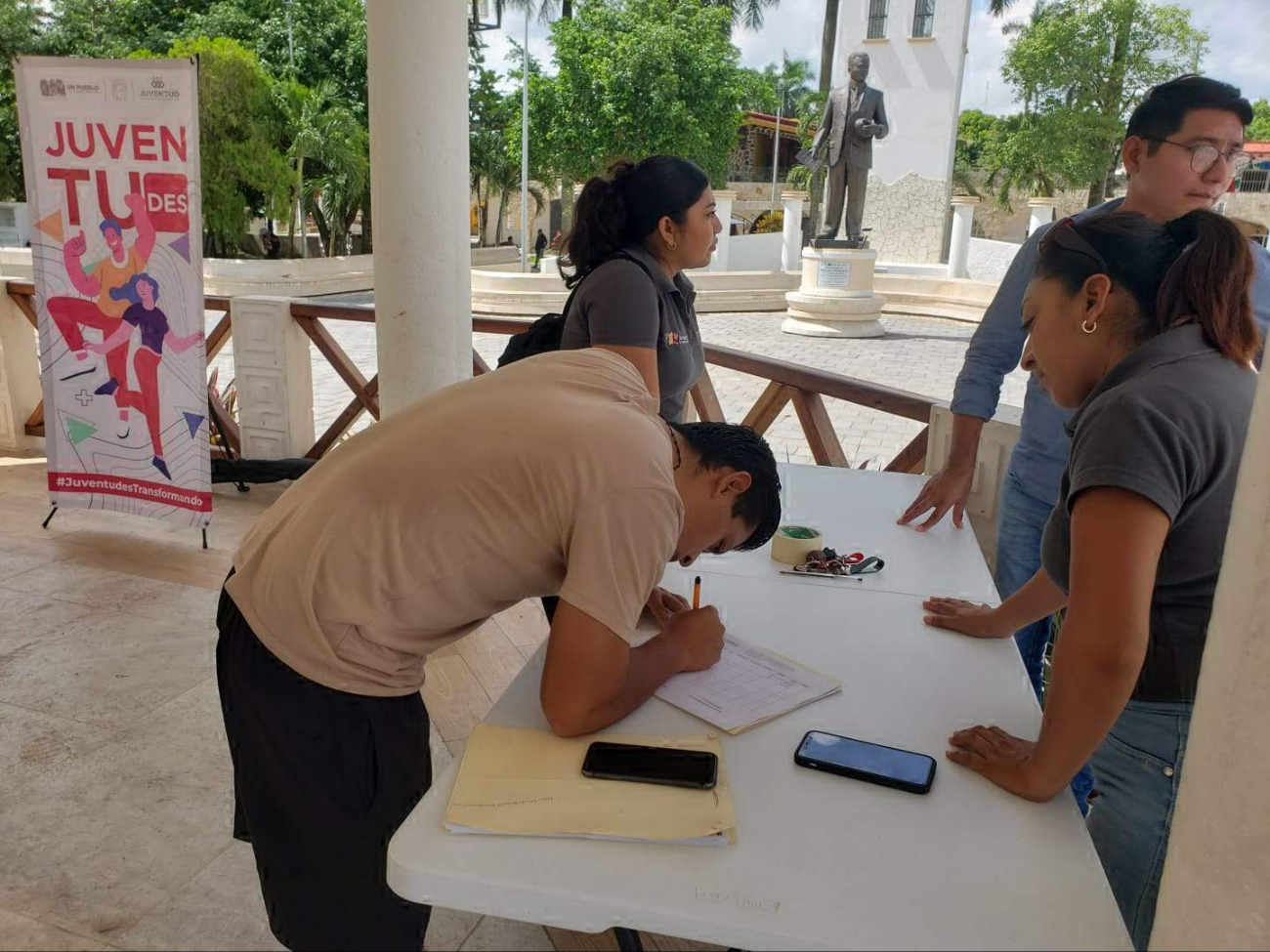 Empresas ofrecieron 100 vacantes como oportunidades laborales