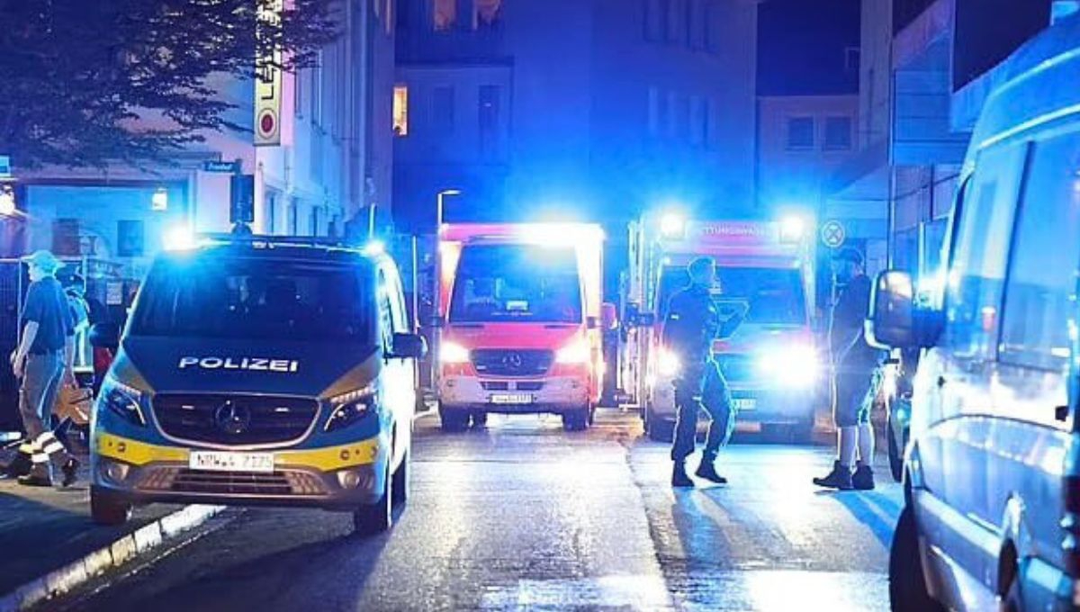 Agentes policiacos tras el atentado en Solingen, Alemania