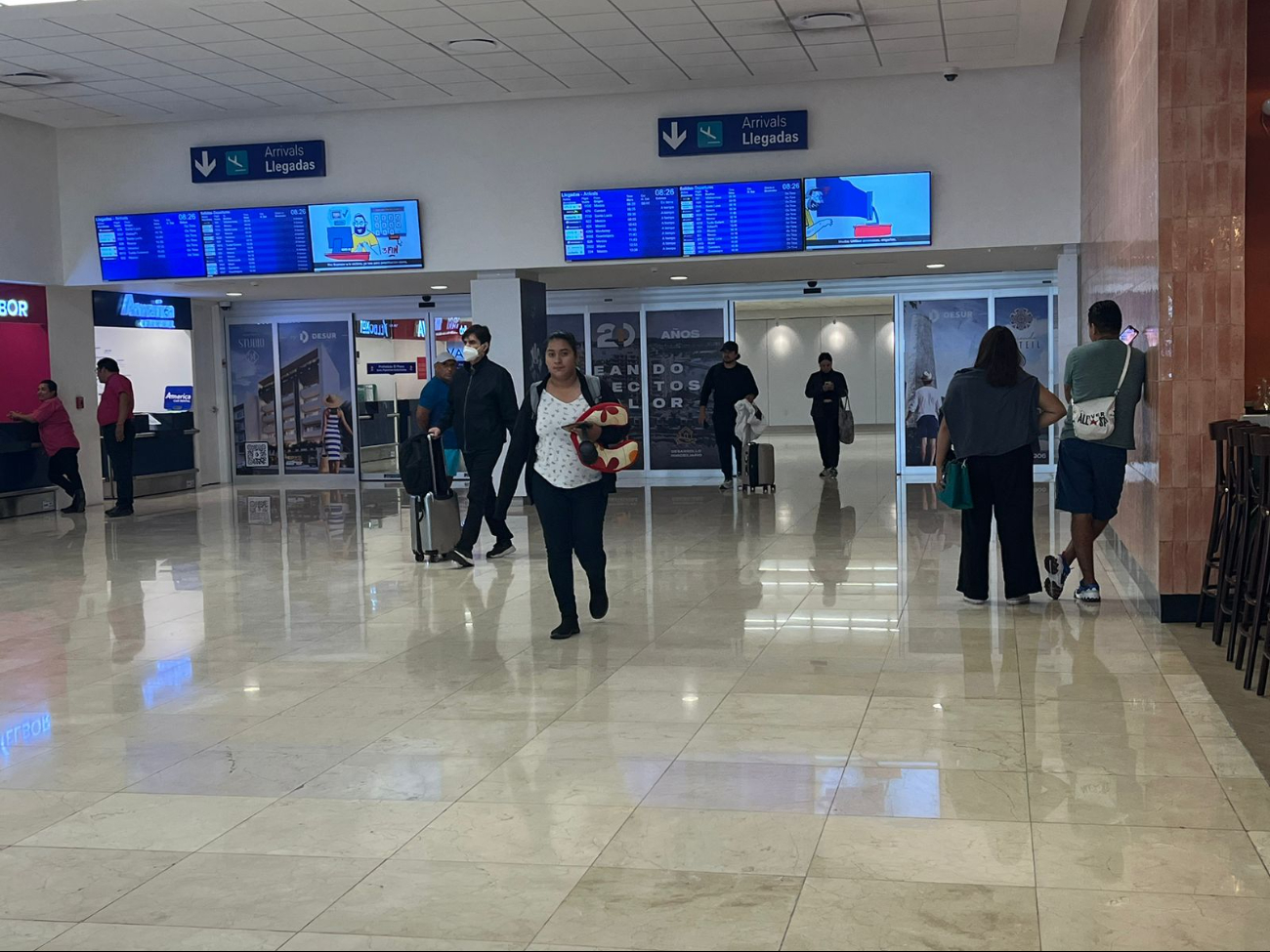 Aeropuerto inició jornada con un vuelo adelantado