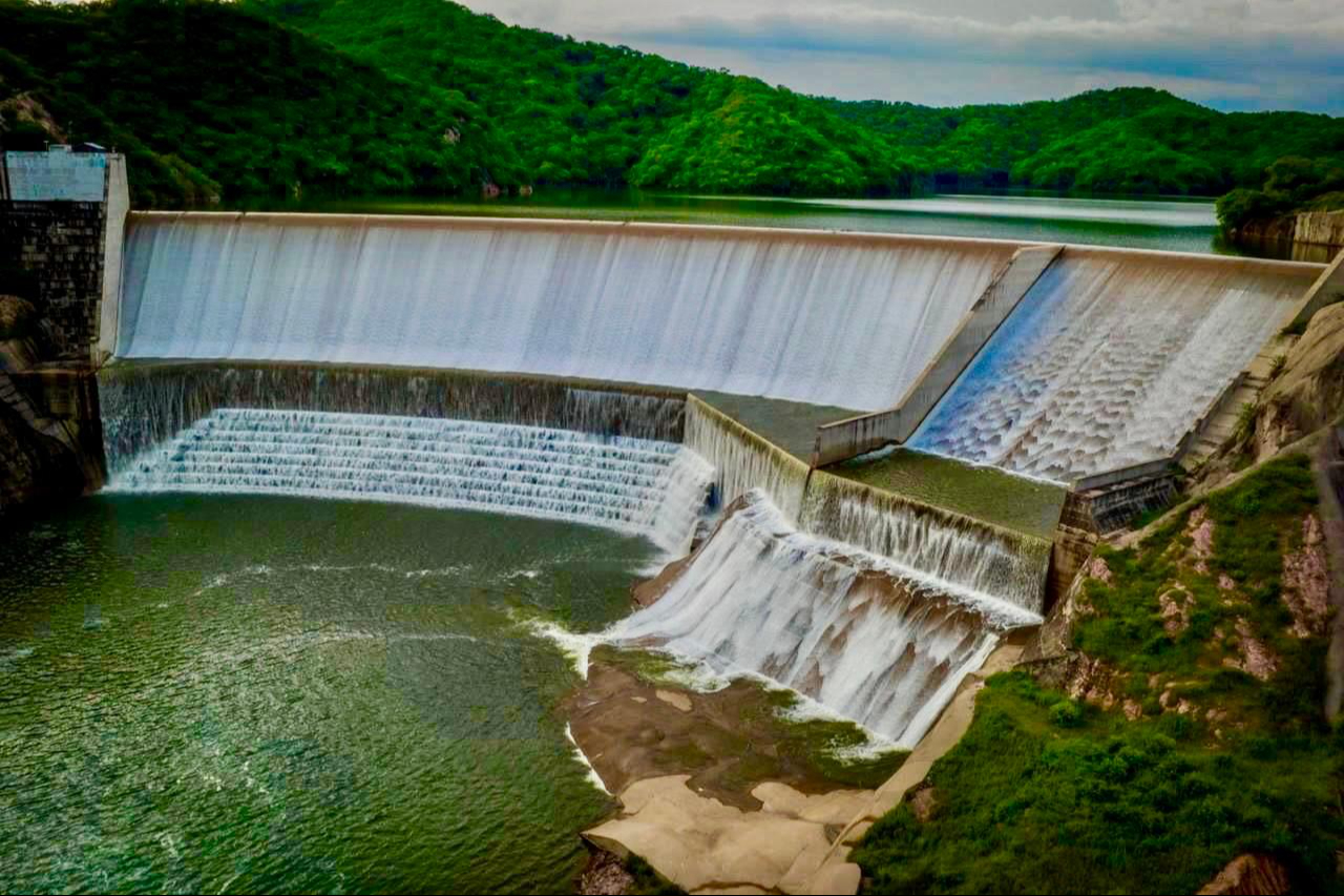 Así luce la presa Picachos en Sinaloa