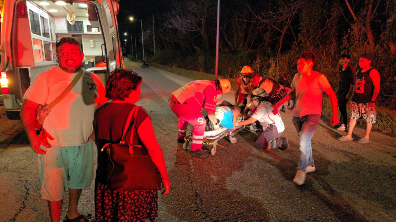 La imprudencia de la mujer no permitió que viera el bache