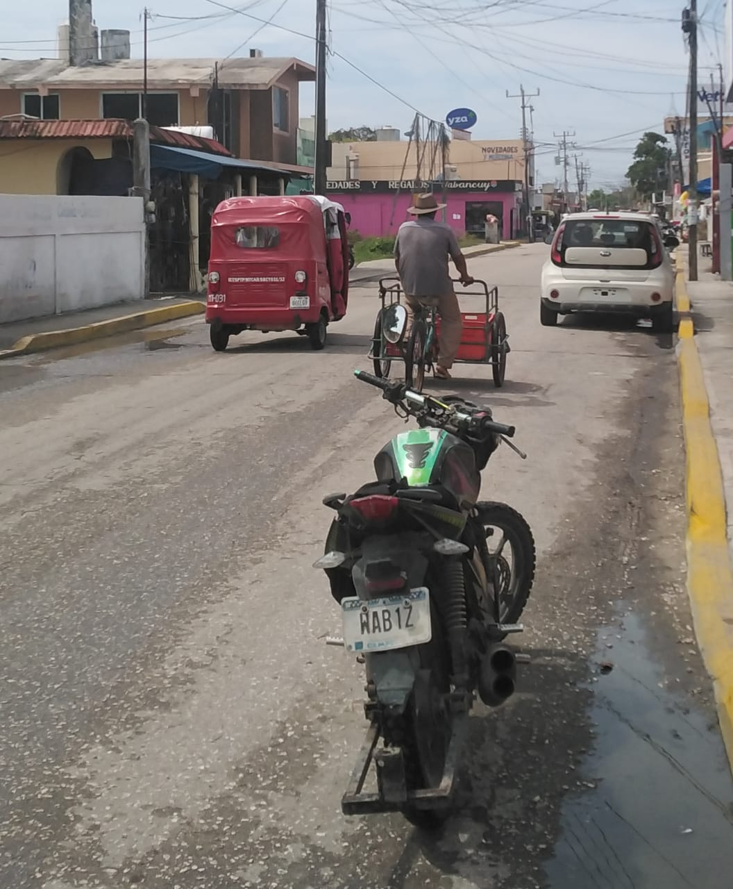 Servicio de mototaxi en Sabancuy