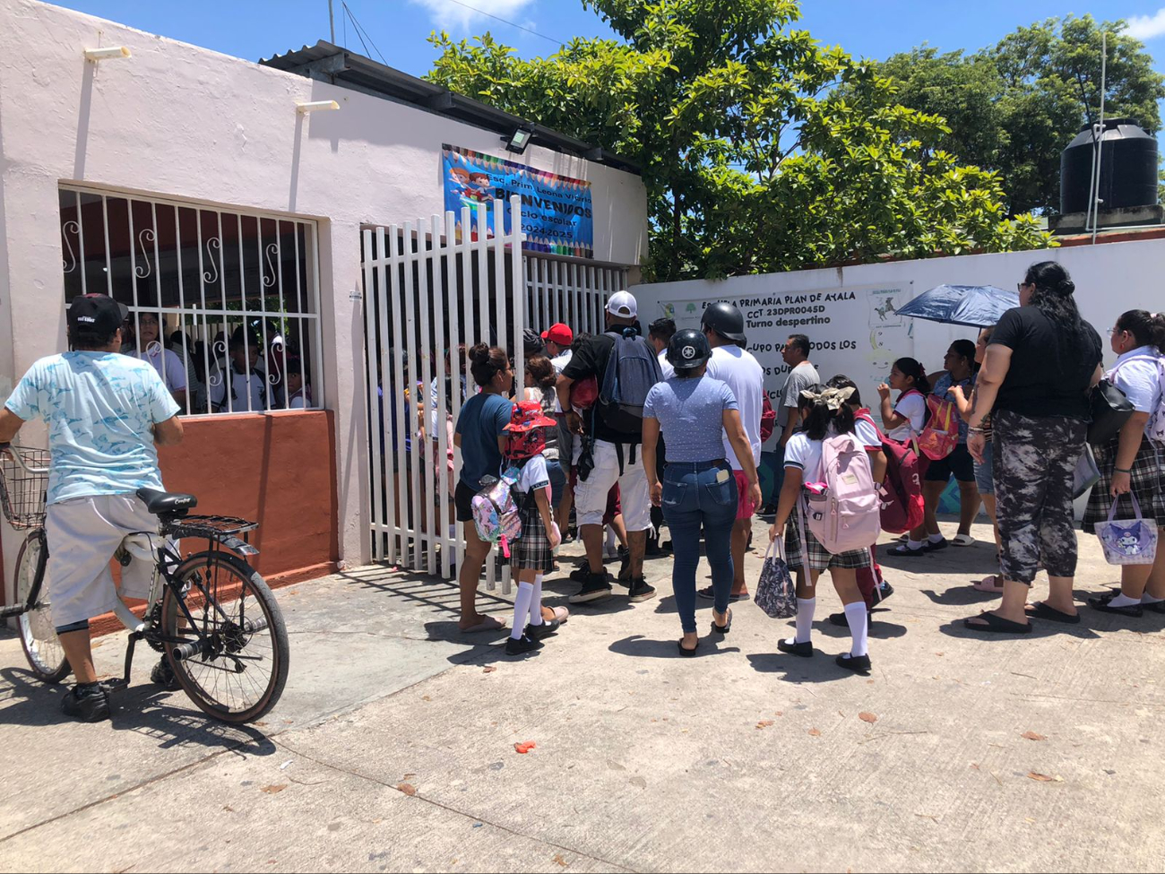 Alrededor de 16 mil 444 figuras educativas comenzaron labores en las escuelas