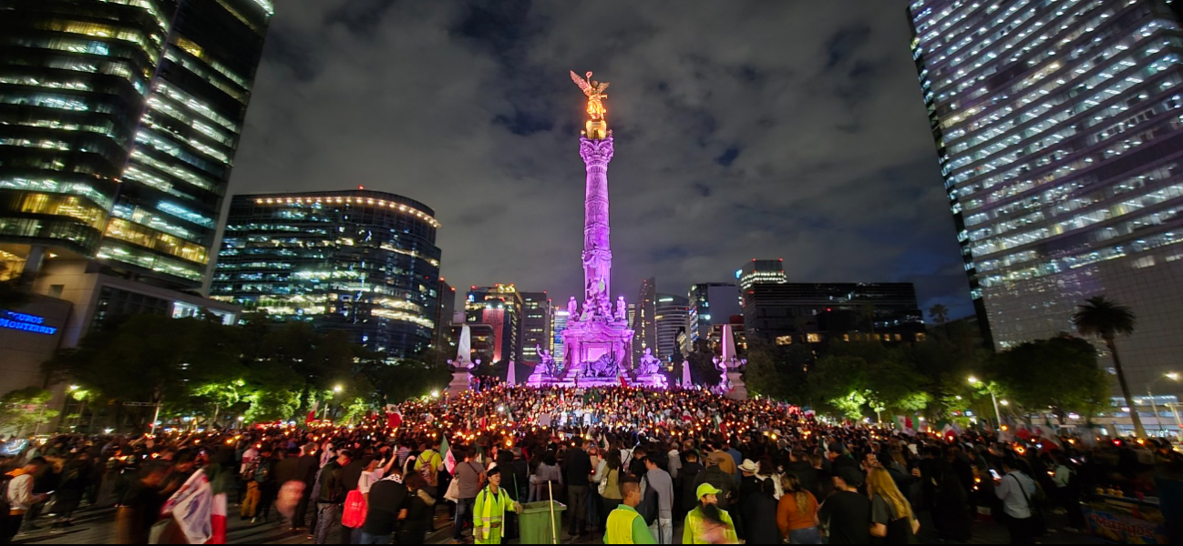 Así luce el Ángel de la Independencia durante la protesta