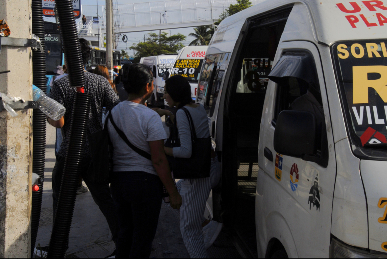 Choferes de transporte público en Cancún se "embolsaron" más de mil mpd en siete años