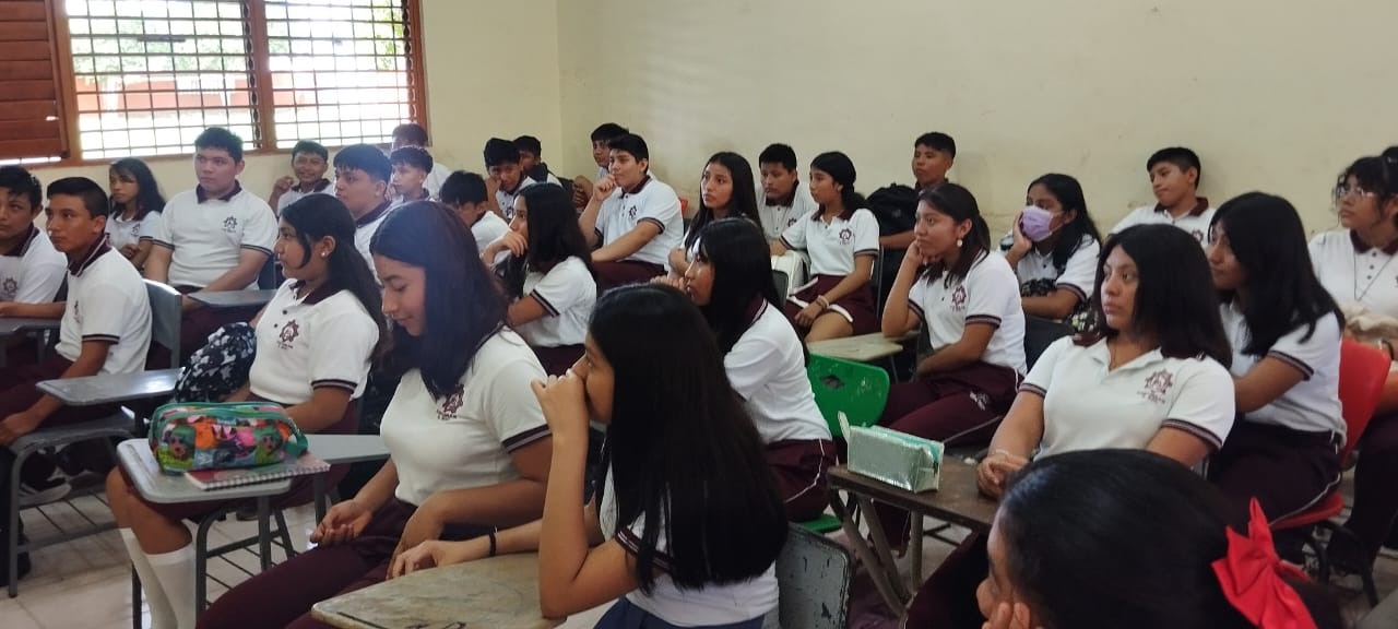 Cierran grupo de secundaria en Lázaro Cárdenas por falta de presupuesto    