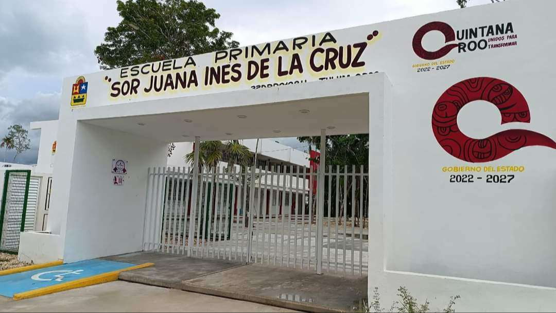 Al no contar con plantel, padres y alumnos se instalaron en una escuela primaria cercana